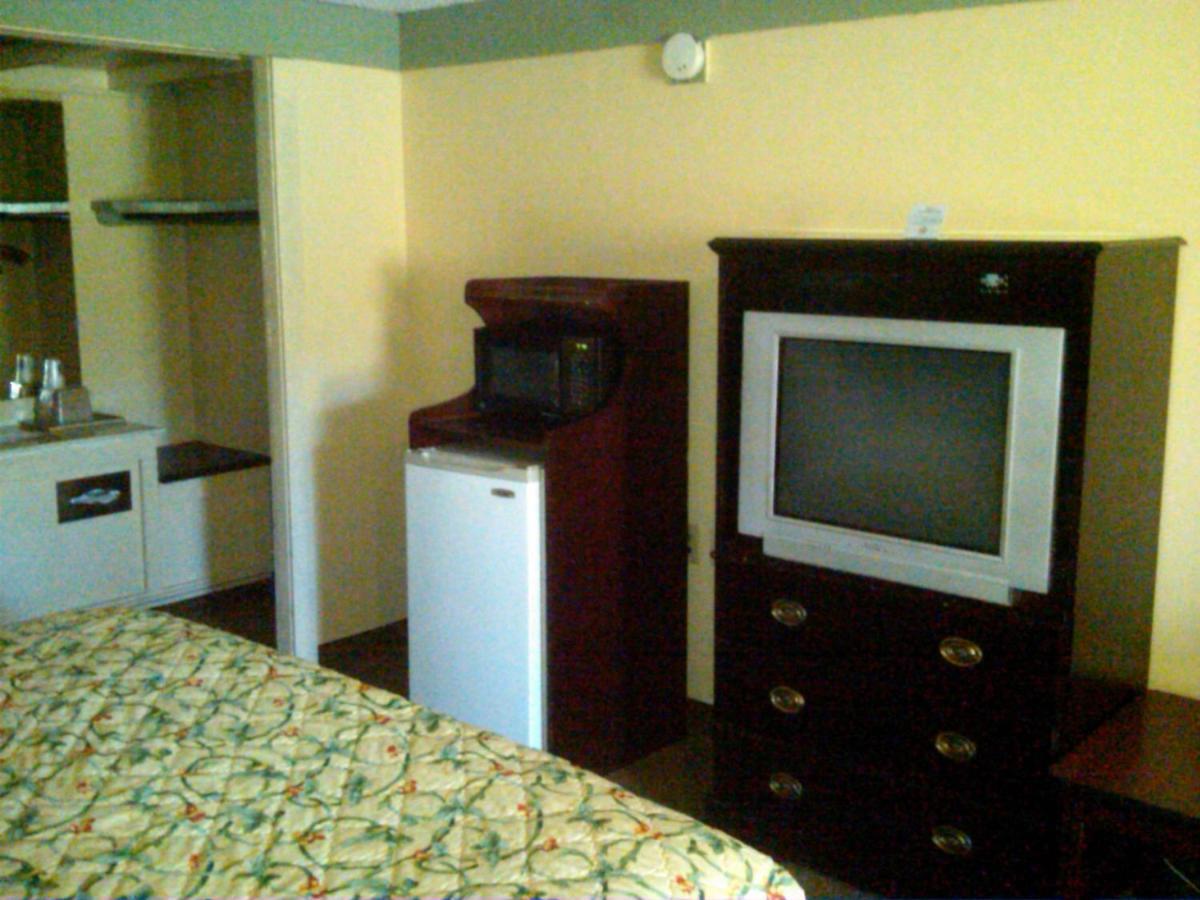 Knights Inn - Battle Creek Oda fotoğraf